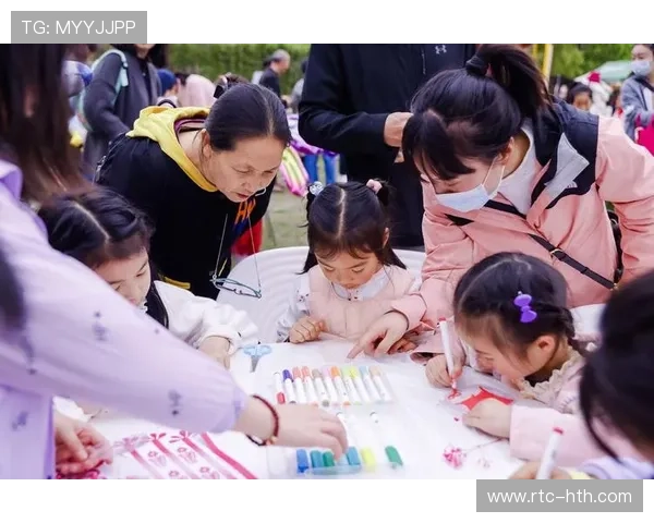 群体共创项目激发用户参与，形成品牌社区。